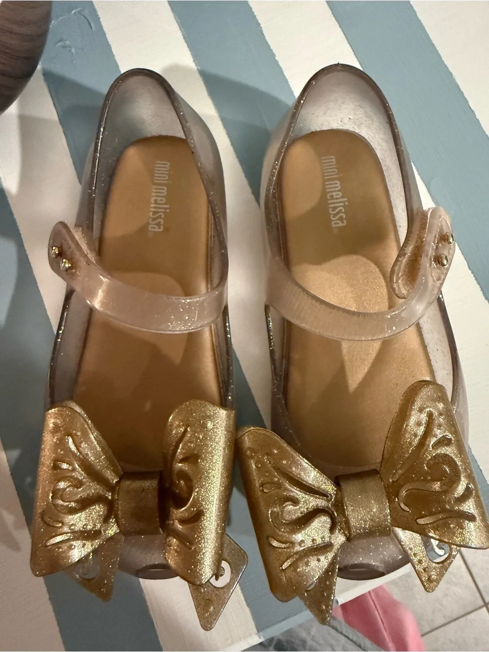Mini Melissa Girls' Gold Glitter Bow Jelly Flats